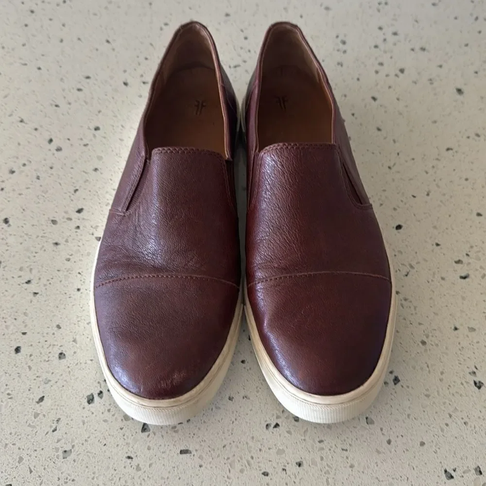 Frye Gemma Slip On Sneaker Burgundy Leather Women’s Size 10 Casual comfort EUC